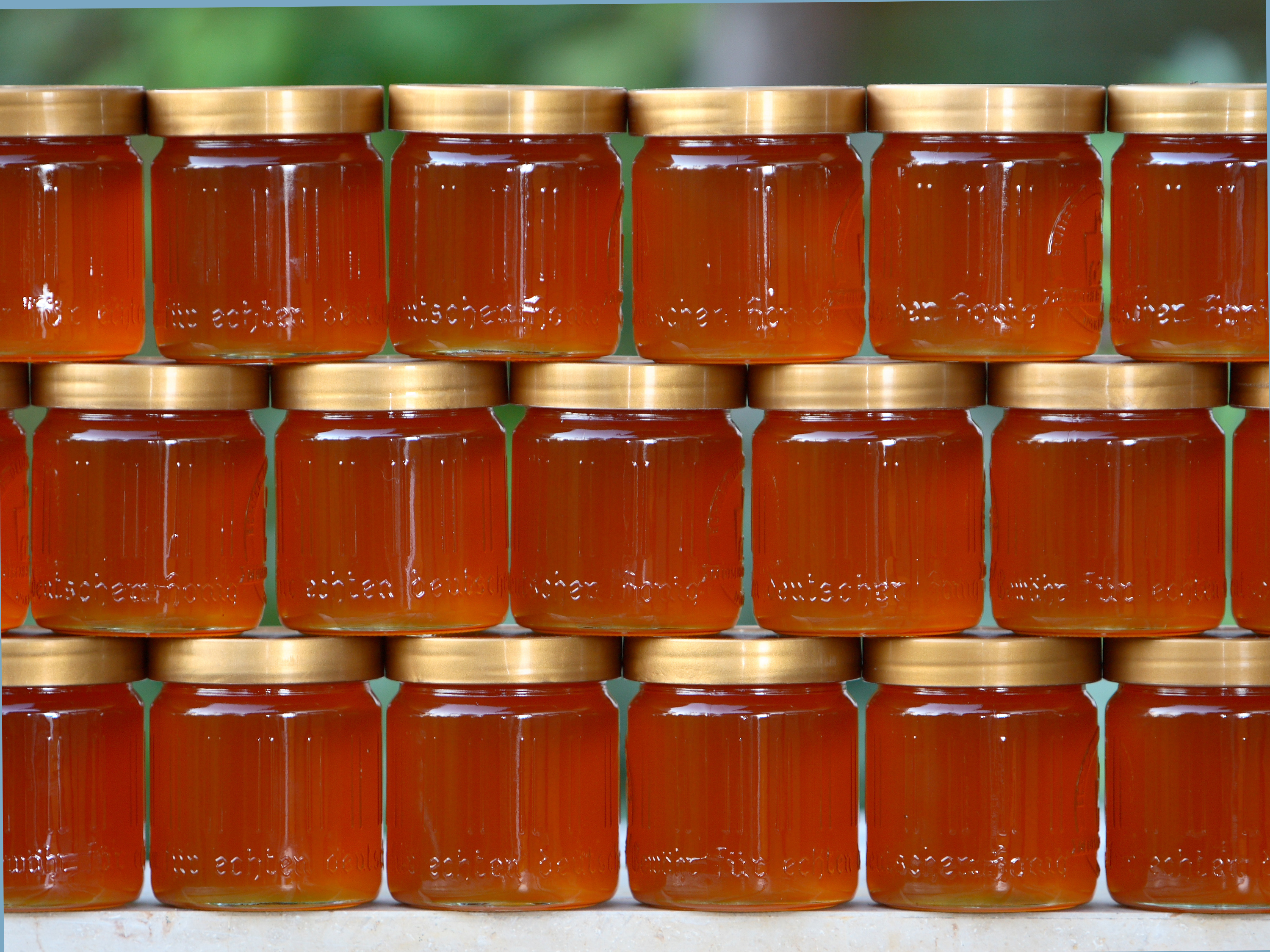 tarros de miel sellados